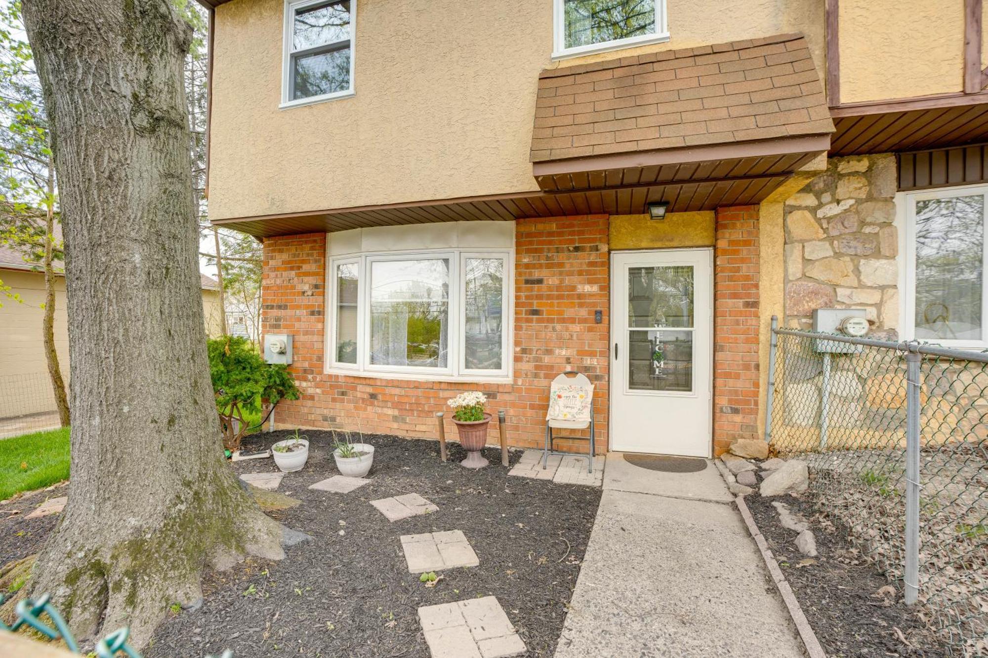 Charming Willow Grove Home With Patio And Fire Pit! Exterior photo