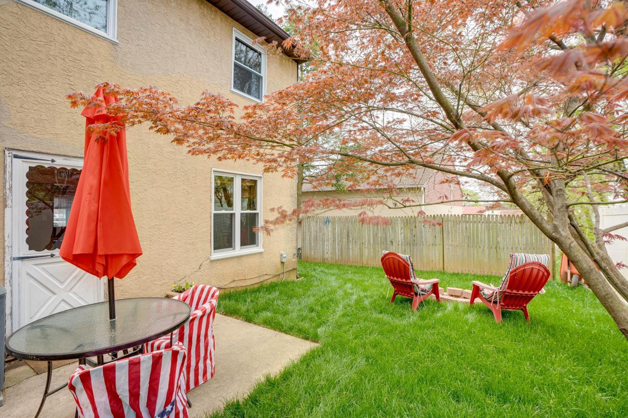 Charming Willow Grove Home With Patio And Fire Pit! Exterior photo